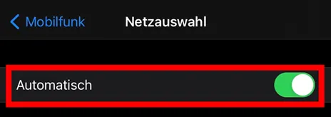 Ein Screenshot der Option „Automatisch“ zur Auswahl des Mobilfunknetzes, die mit einem grünen Schalter aktiviert ist.